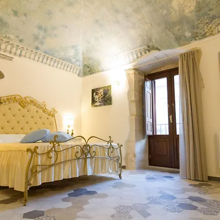 Palazzo Tasca 3*