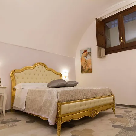 Palazzo Tasca 3*